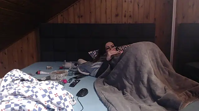 BoeseMoni1998 online show from March 13, 7:39 pm