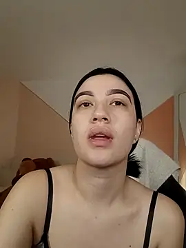 Snapshot of angeel_fox chatting on March 1, 11:32 am angeel fox online show from March 1, 11:32 am