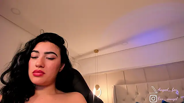 angeel fox online show from February 21, 6:29 am