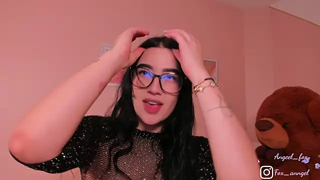 angeel fox online show from October 11, 4:46 am