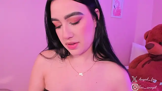 Snapshot of angeel_fox chatting on January 8, 2:50 am angeel fox online show from January 8, 2:50 am