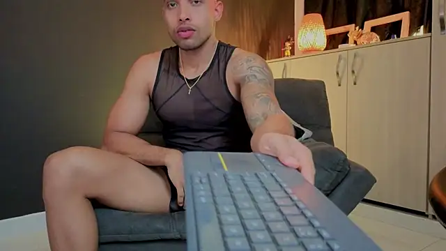 LincomAmith online show from November 22, 10:08 pm