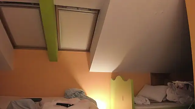 GoodGirll2133 online show from February 10, 9:47 pm