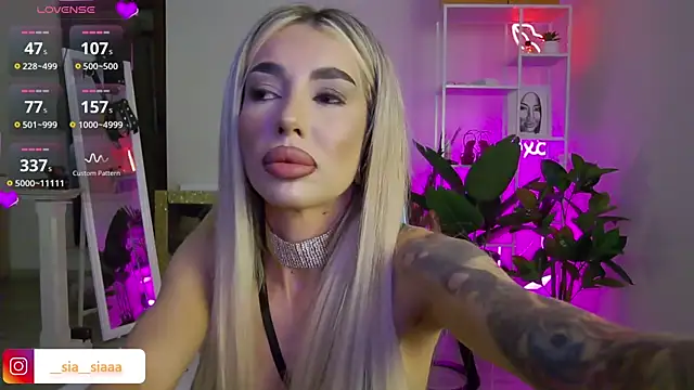 ArianaArianna online show from May 19, 6:26 pm