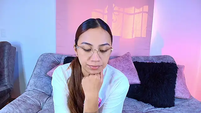 Snapshot of Jules_n_Gia chatting on November 22, 7:46 pm Jules n Gia online show from November 22, 7:46 pm