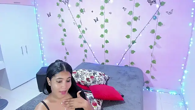 ambersmitx online show from March 8, 10:45 pm