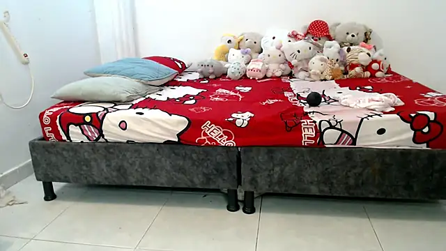 zaritagape21 online show from October 27, 2:45 am