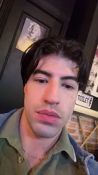 Snapshot of newjeff chatting on October 4, 11:28 pm newjeff online show from October 4, 11:28 pm