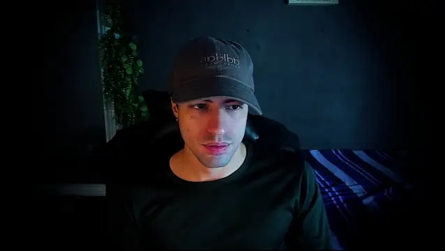 Snapshot of newjeff chatting on October 3, 9:27 pm newjeff online show from October 3, 9:27 pm