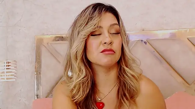 Snapshot of JoannaStanford chatting on March 15, 3:51 am JoannaStanford online show from March 15, 3:51 am