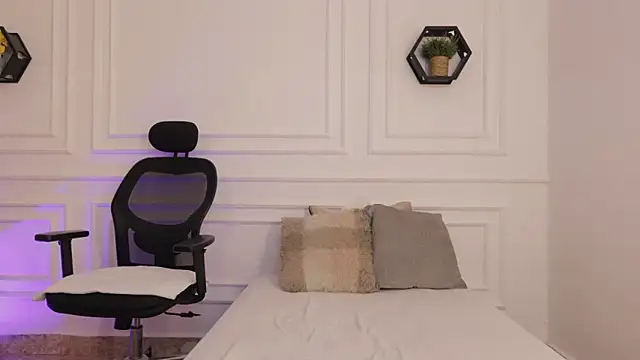 meloddysky online show from February 9, 4:05 pm