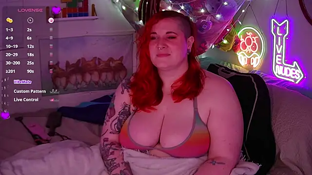 opalreigning online show from March 20, 8:59 am