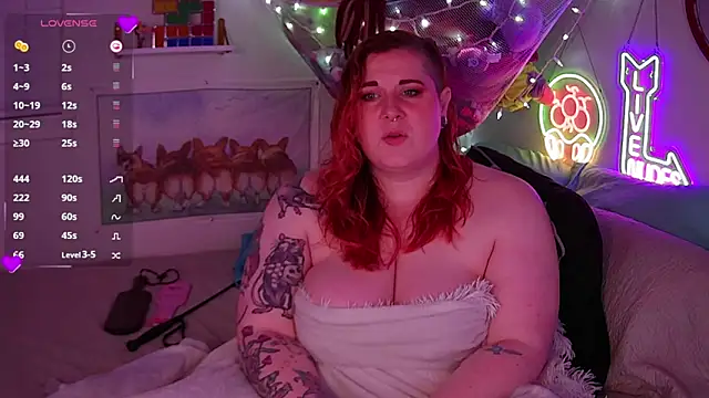 opalreigning online show from October 23, 8:24 am