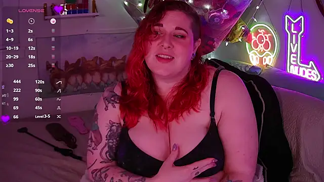 opalreigning online show from November 26, 9:31 am