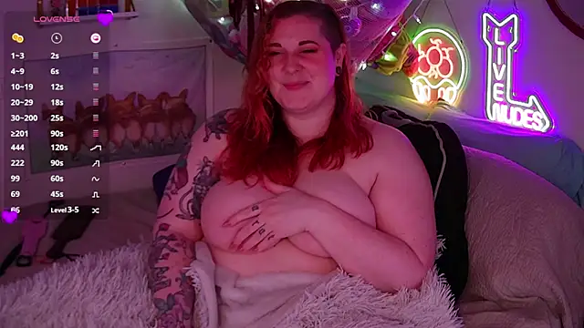 opalreigning online show from February 24, 9:10 am