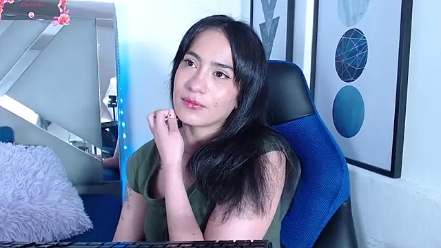ZaraDames  online show from March 9, 5:22 am