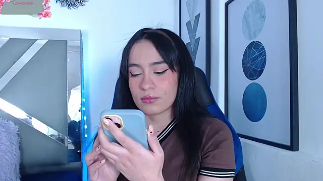 ZaraDames  online show from March 2, 5:01 am