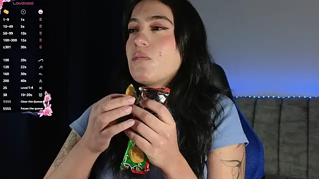 ZaraDames  online show from April 11, 3:03 am