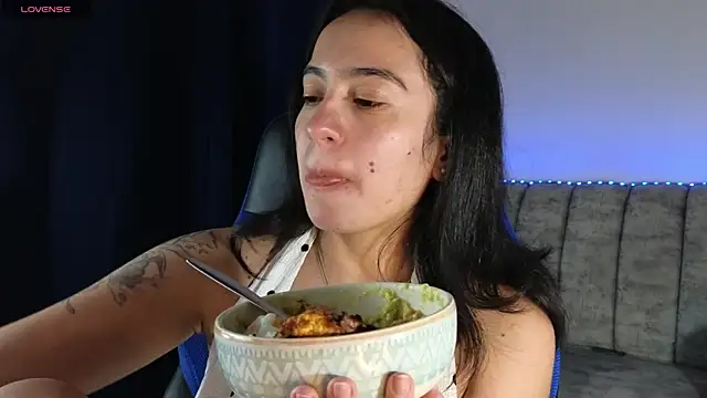 ZaraDames  online show from April 22, 3:24 am