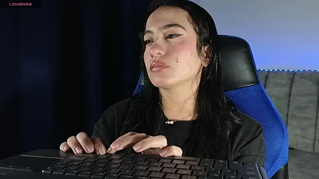 ZaraDames  online show from April 19, 5:08 am