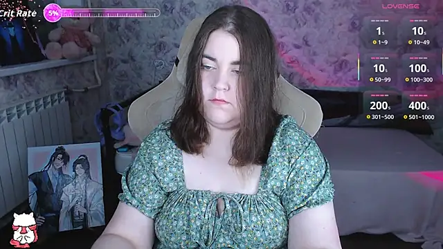 Snapshot of Estelle_Hicks chatting on June 7, 7:19 pm Estelle Hicks online show from June 7, 7:19 pm