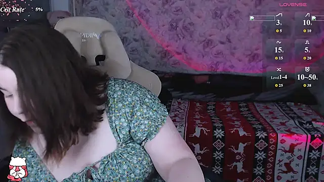 Estelle Hicks online show from March 15, 6:37 pm