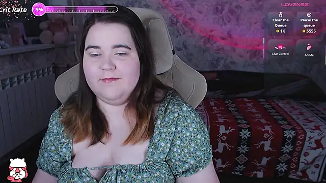 Snapshot of Estelle_Hicks chatting on February 13, 6:41 pm Estelle Hicks online show from February 13, 6:41 pm