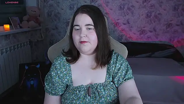 Estelle Hicks online show from May 28, 7:09 pm