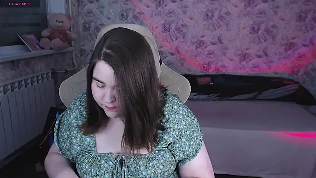 Estelle Hicks online show from May 10, 7:16 pm