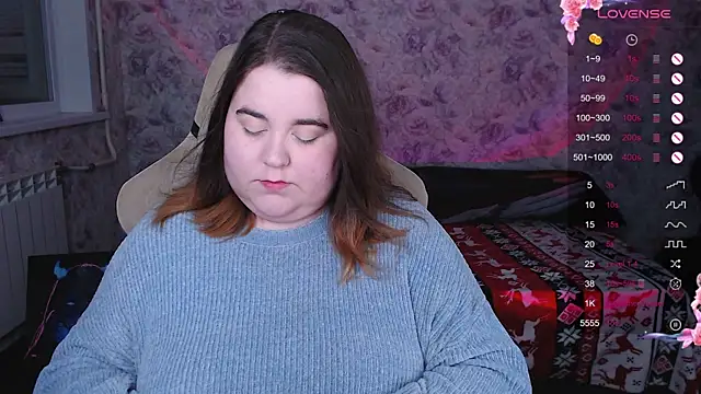 Estelle Hicks online show from November 13, 6:12 pm