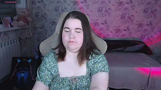 Estelle Hicks online show from May 21, 7:11 pm