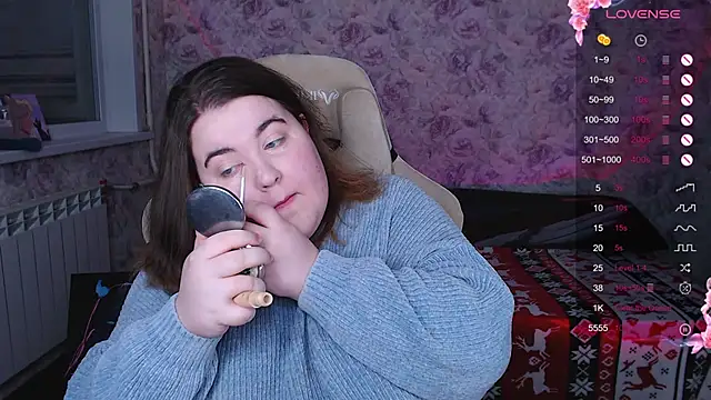 Estelle Hicks online show from November 15, 6:34 pm