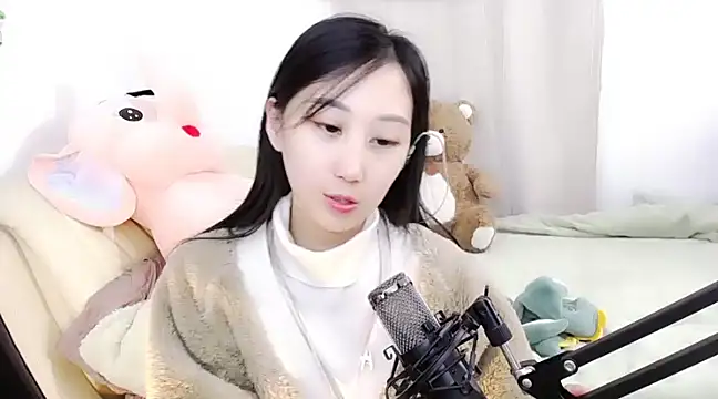 Snapshot of Alcohol_1 chatting on December 14, 1:16 pm Alcohol 1 online show from December 14, 1:16 pm
