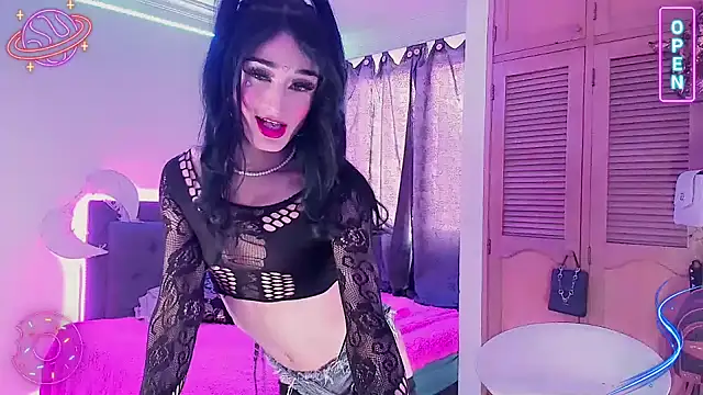 LittleEmmaa online show from December 2, 5:32 pm