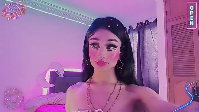 LittleEmmaa online show from December 1, 4:34 pm