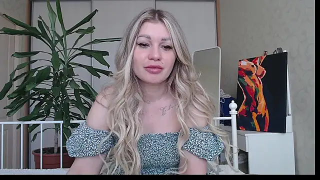 Snapshot of ShyEvaa chatting on May 14, 4:20 am ShyEvaa online show from May 14, 4:20 am