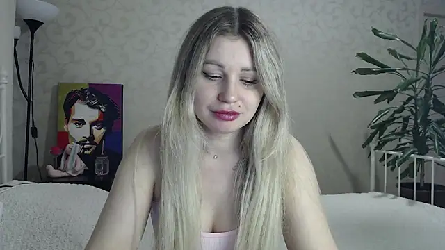 ShyEvaa online show from March 31, 1:35 pm