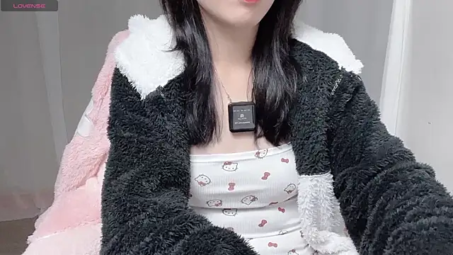 Snapshot of _minji_bae chatting on November 14, 6:55 pm minji bae online show from November 14, 6:55 pm