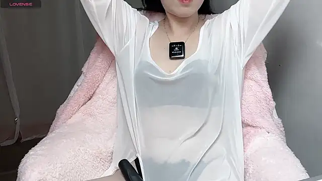 Snapshot of _minji_bae chatting on November 12, 7:40 pm minji bae online show from November 12, 7:40 pm