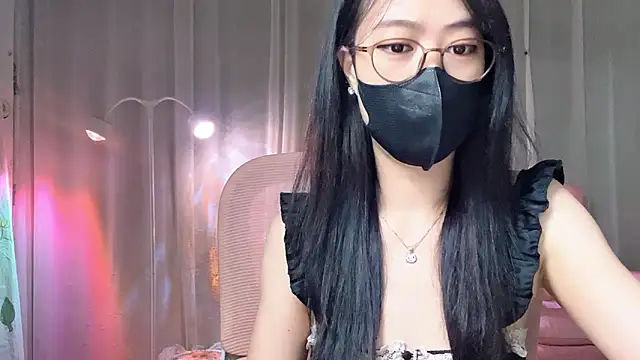  minji bae online show from April 19, 6:10 pm