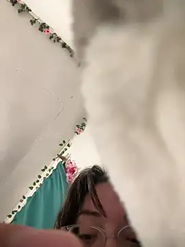 indiegirl666 online show from March 27, 3:48 am