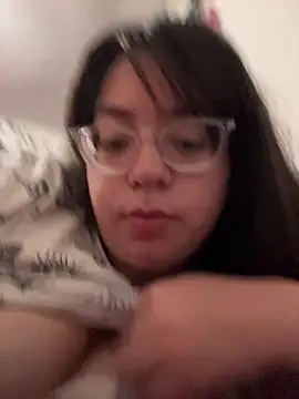 indiegirl666 online show from March 6, 2:17 am