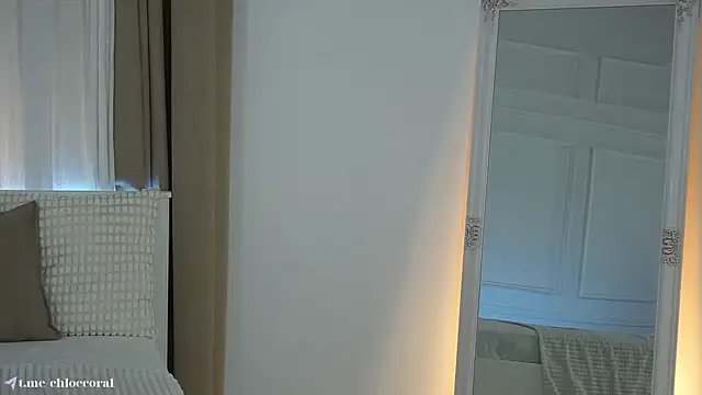 Snapshot of ChloeCoral chatting on February 25, 7:27 pm ChloeCoral online show from February 25, 7:27 pm