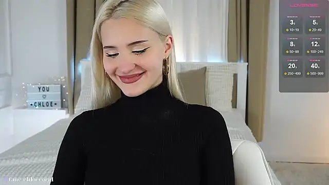 Snapshot of ChloeCoral chatting on February 17, 9:00 pm ChloeCoral online show from February 17, 9:00 pm