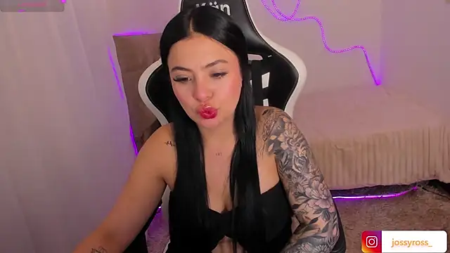 Victoryyy  online show from November 8, 10:24 pm