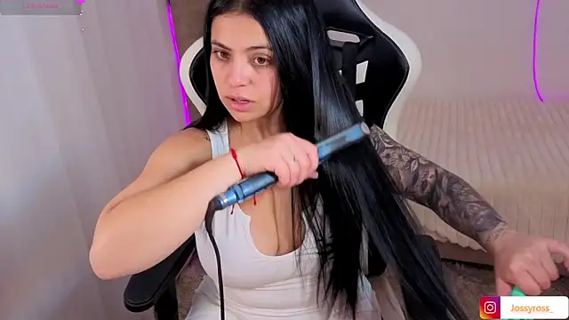 Victoryyy  online show from December 21, 6:31 pm