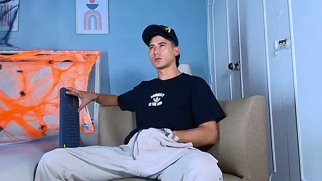 Jhonn Rhyss online show from October 5, 7:37 pm