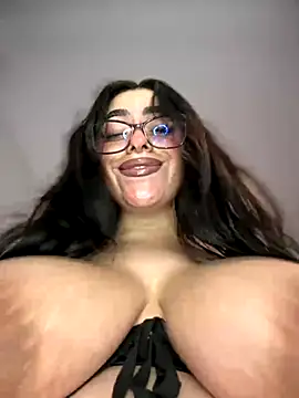 Snapshot of KatteWise chatting on November 16, 1:10 am KatteWise online show from November 16, 1:10 am