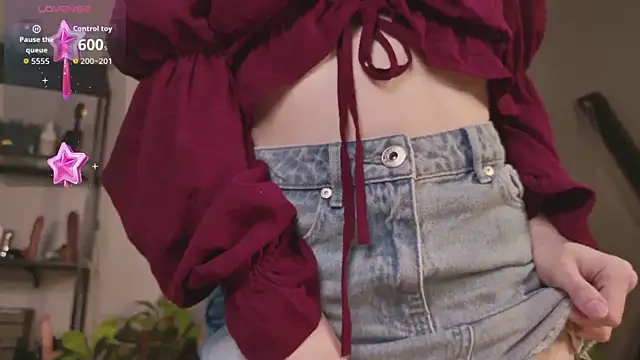 Snapshot of EvaSelin chatting on October 3, 5:20 am EvaSelin online show from October 3, 5:20 am