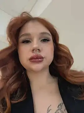 Snapshot of KarinHorny chatting on December 12, 3:54 am KarinHorny online show from December 12, 3:54 am